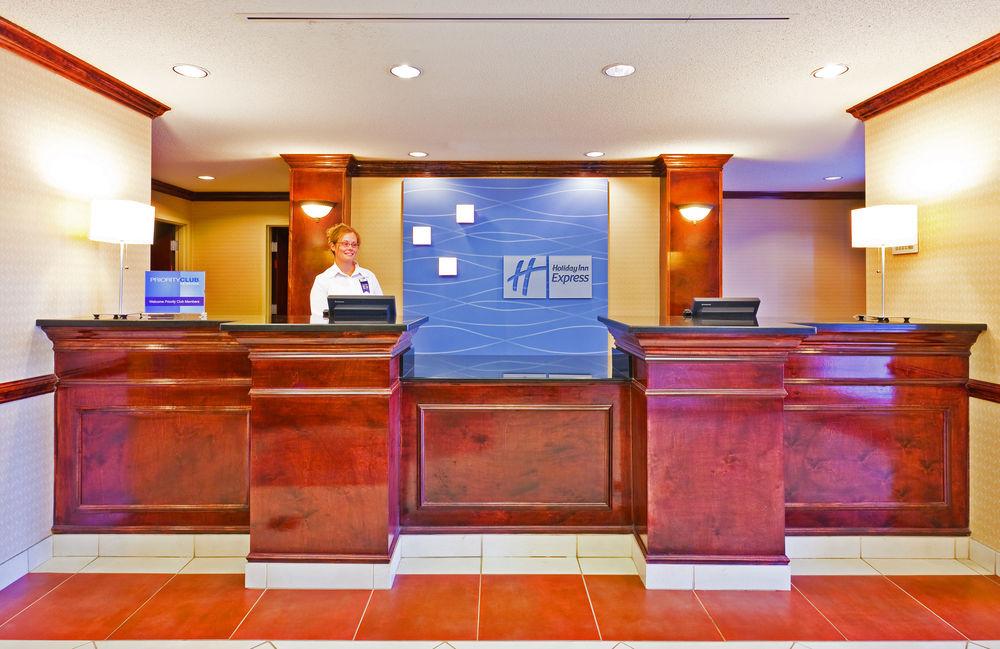 Express & By Ihg 2* Dickson