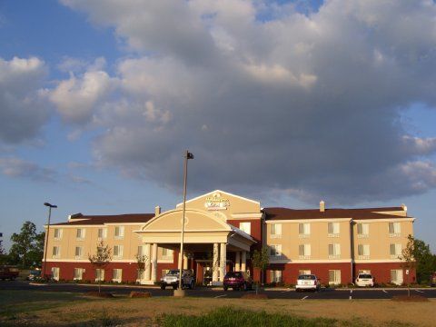Express & By Ihg 2* Dickson